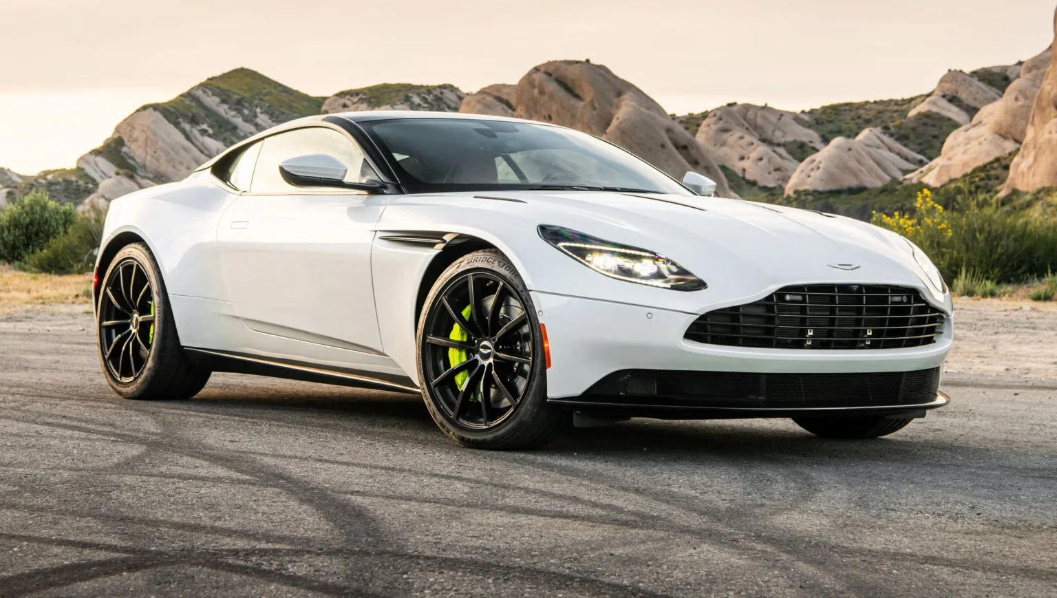 Aston Martin DB11: Best Luxury Features You Love