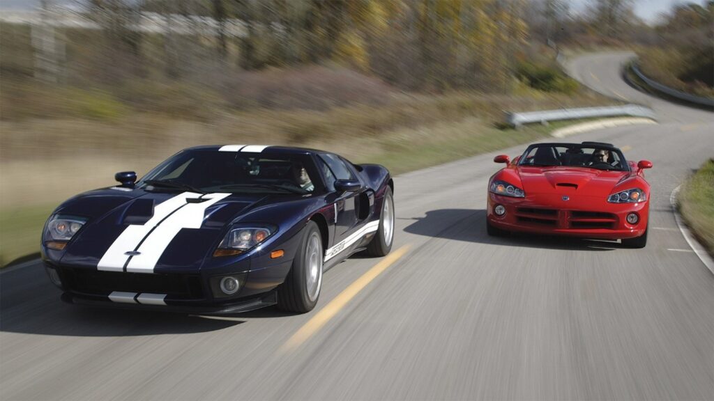 Dodge Viper vs Ford GT