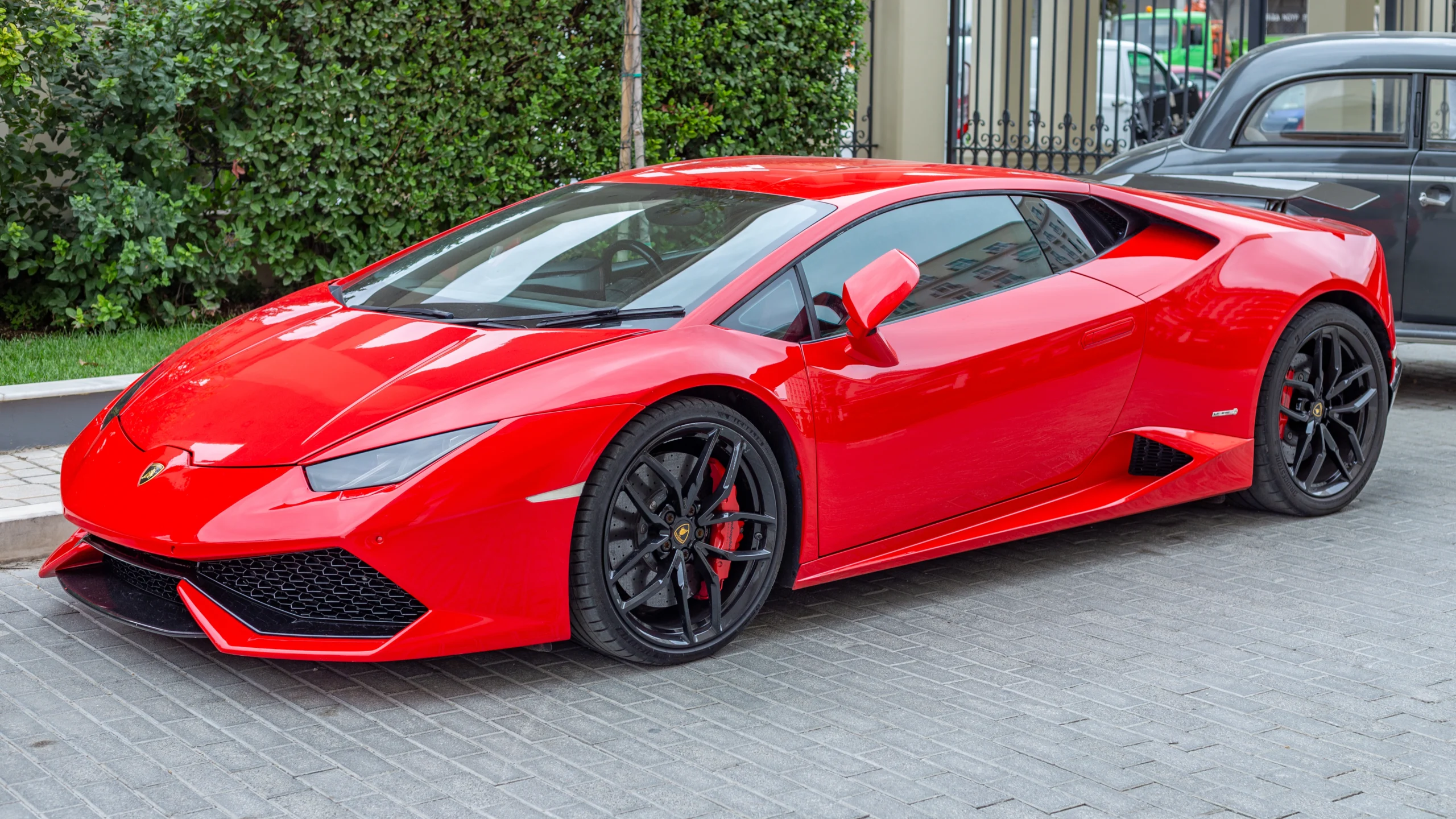 Lamborghini Huracán Featured Image